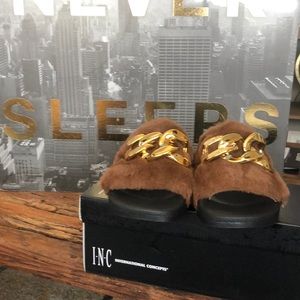 Brown slides with gold emerald and faxfur